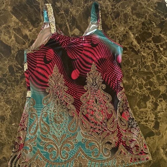 sequin patterned top - Picture 2 of 2